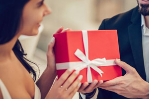 ask for gift on the first sugar date